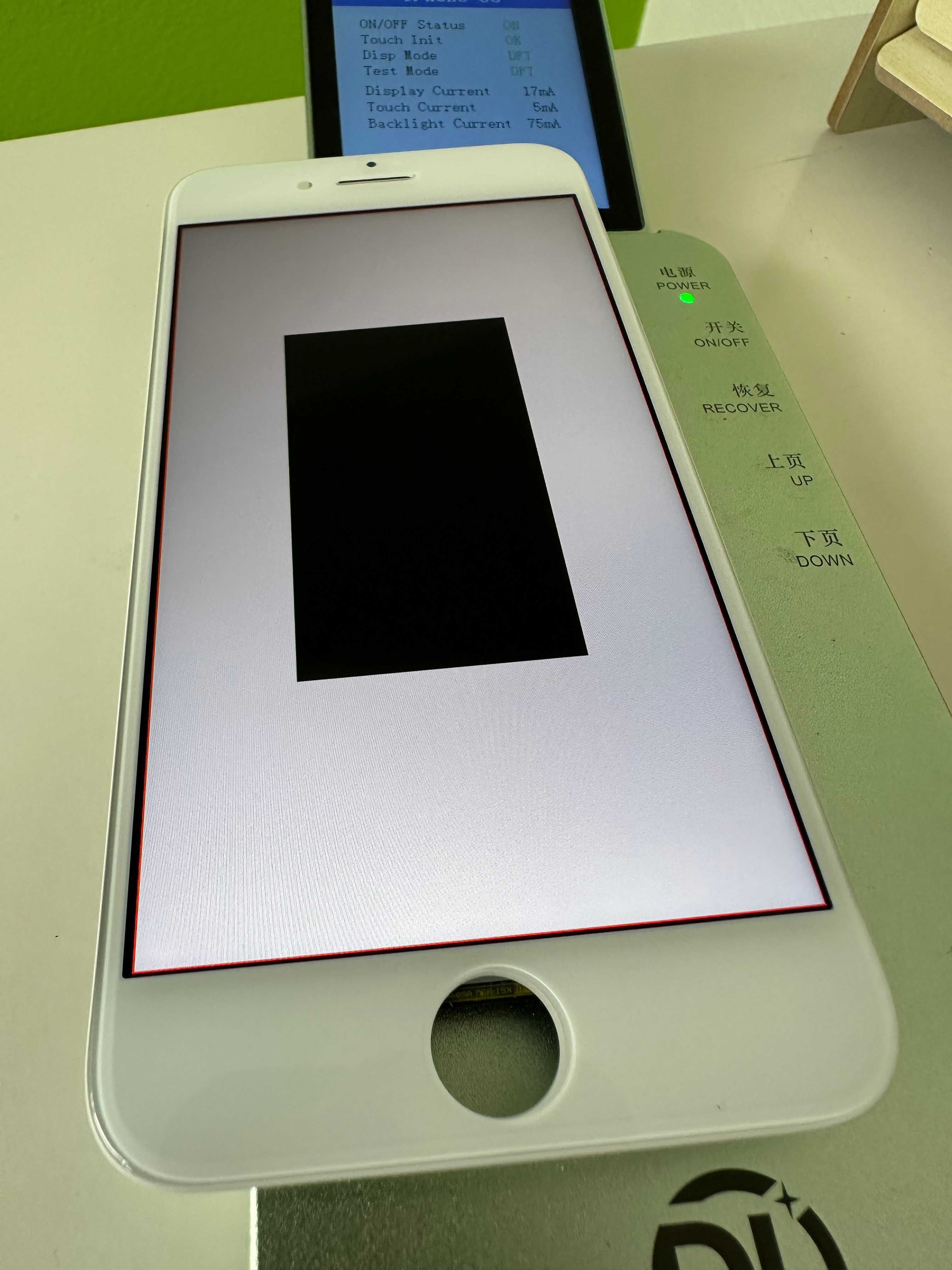 Oryginalny wyświetlacz Apple iPhone 8 / SE2 / SE3 WHITE FVAT 23%