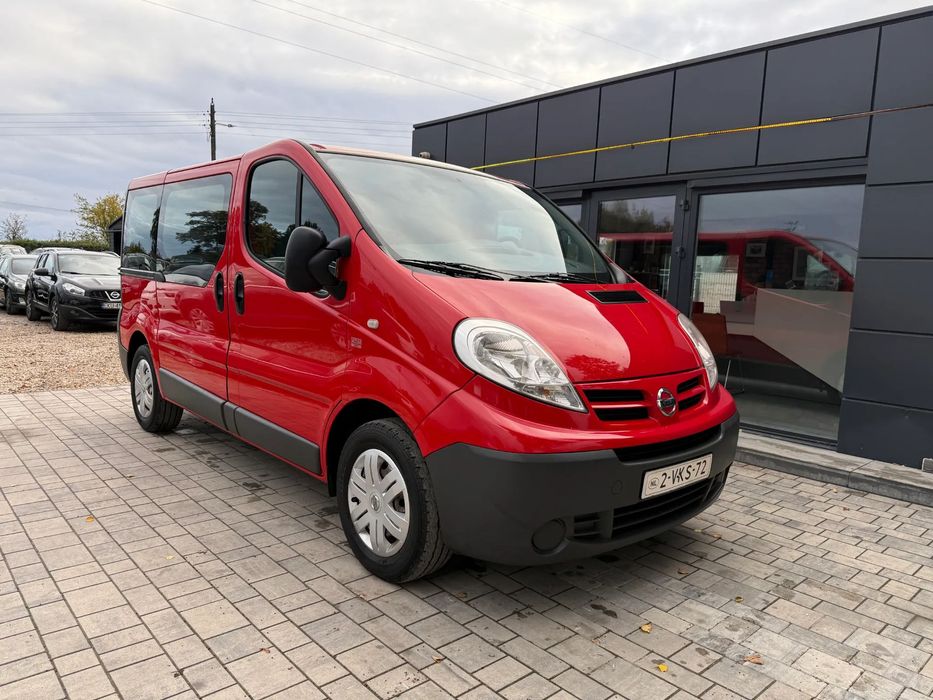 Renault Trafic 2.0 Diesel Klimatyzacja 3 Osobowy Gwarnacja Kredyt  2.0 Diesel Klimatyzacja 3 Osobowy Boczne Drzwi Kredyt Gwarancja