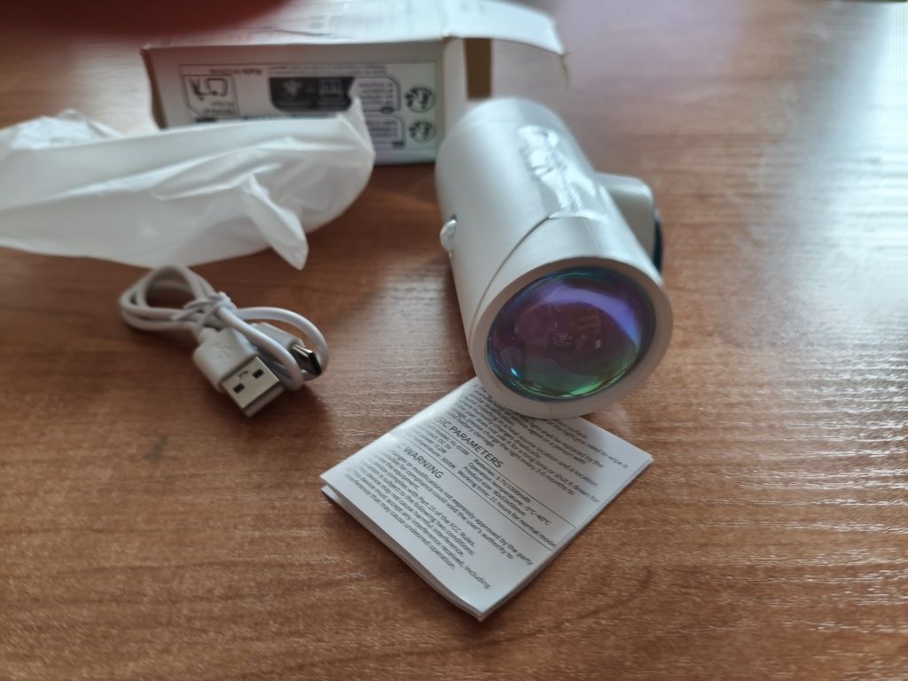 Inteligentna lampka nocna z czujnikiem ruchu