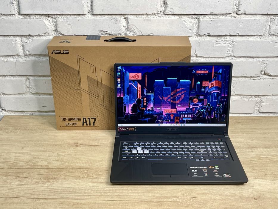 ASUS TUF A17 R5-7535HS / RTX 2050 / 16GB DDR5 / 512GB SSD