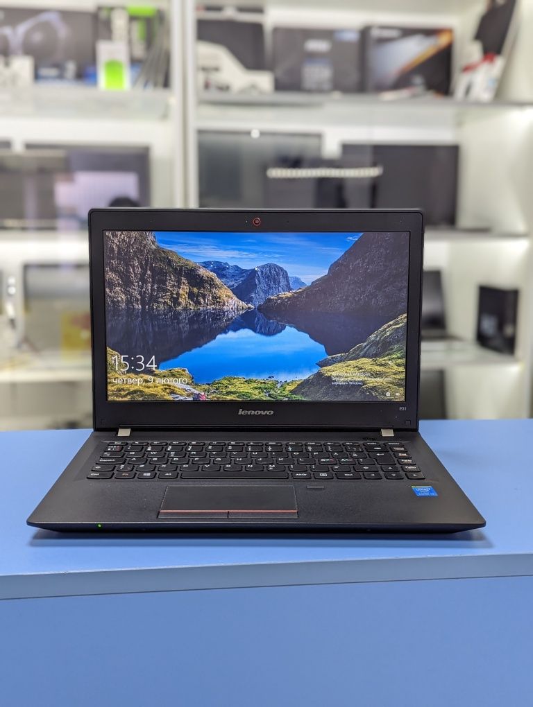 Компактний Ноутбук Lenovo E31-80/i3-6006U/8GB/256GB/HD/13"/ОПТ.роздріб