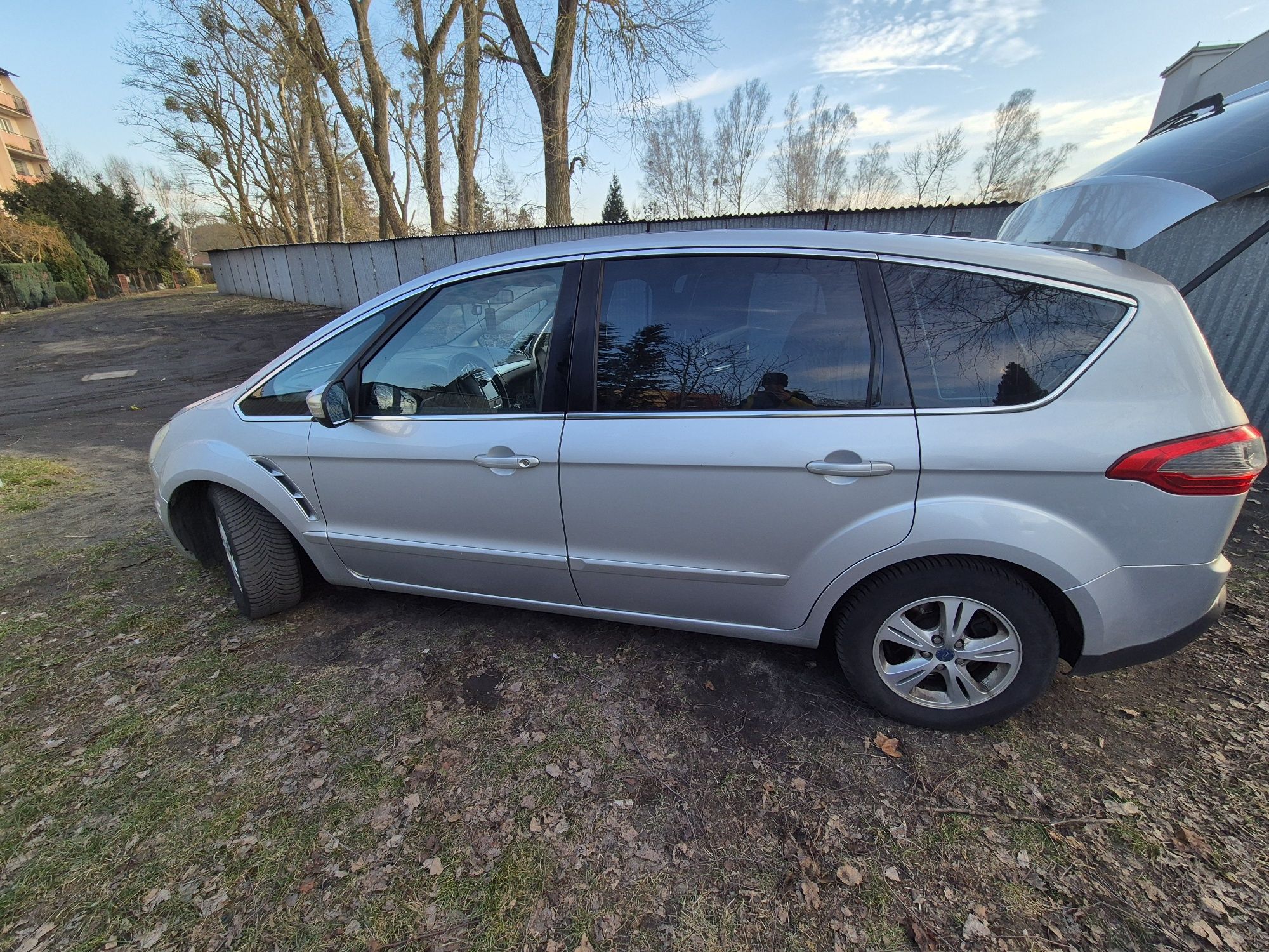 Ford S-Max 2011r 2.0 164 KM