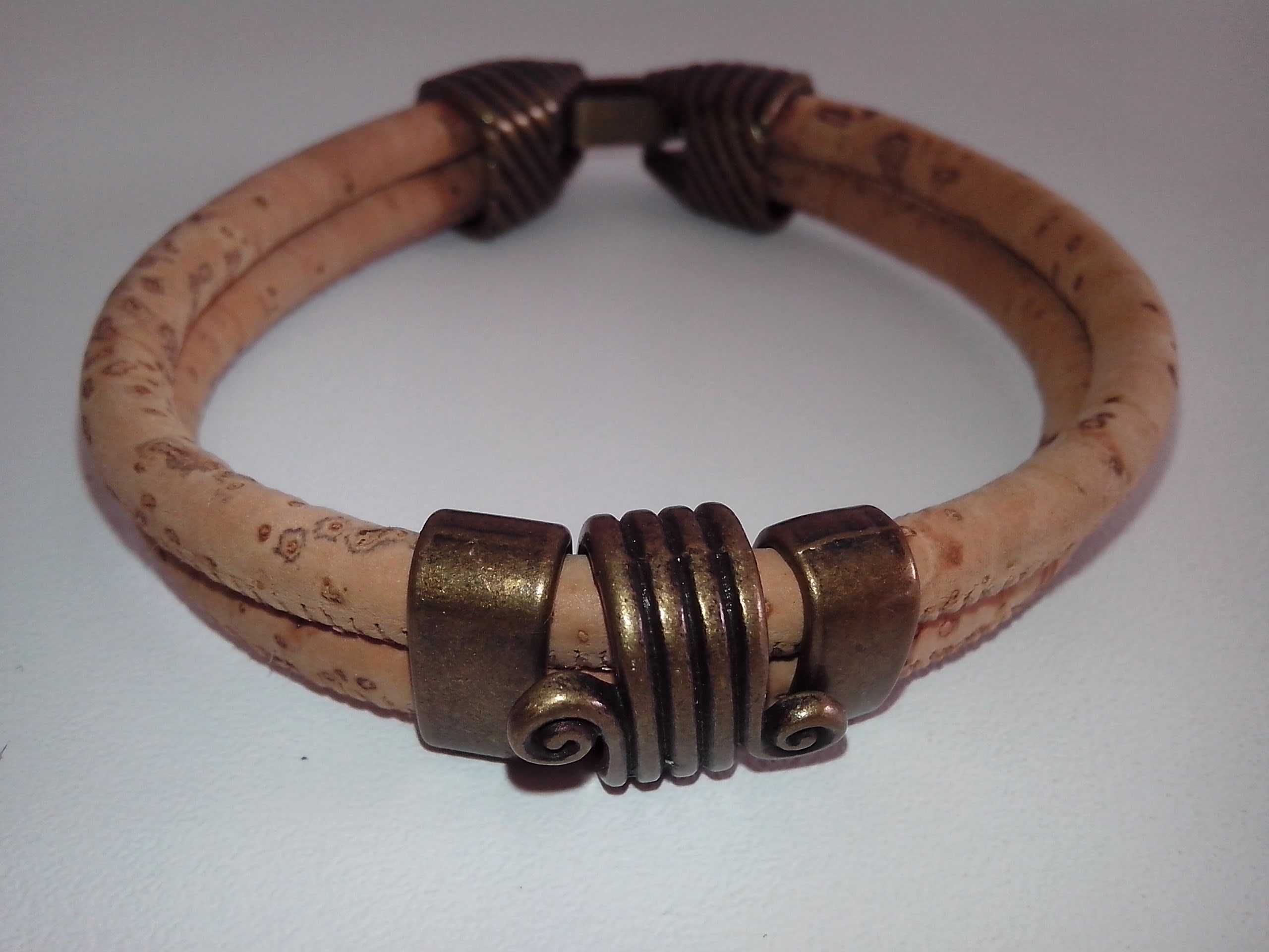 Pulseira de cortiça. Nova