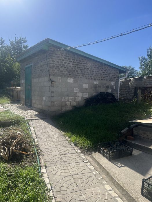 Продам ДОБРОТНИЙ будинок с. Садки  (  3 км  від  м. Кременчук)