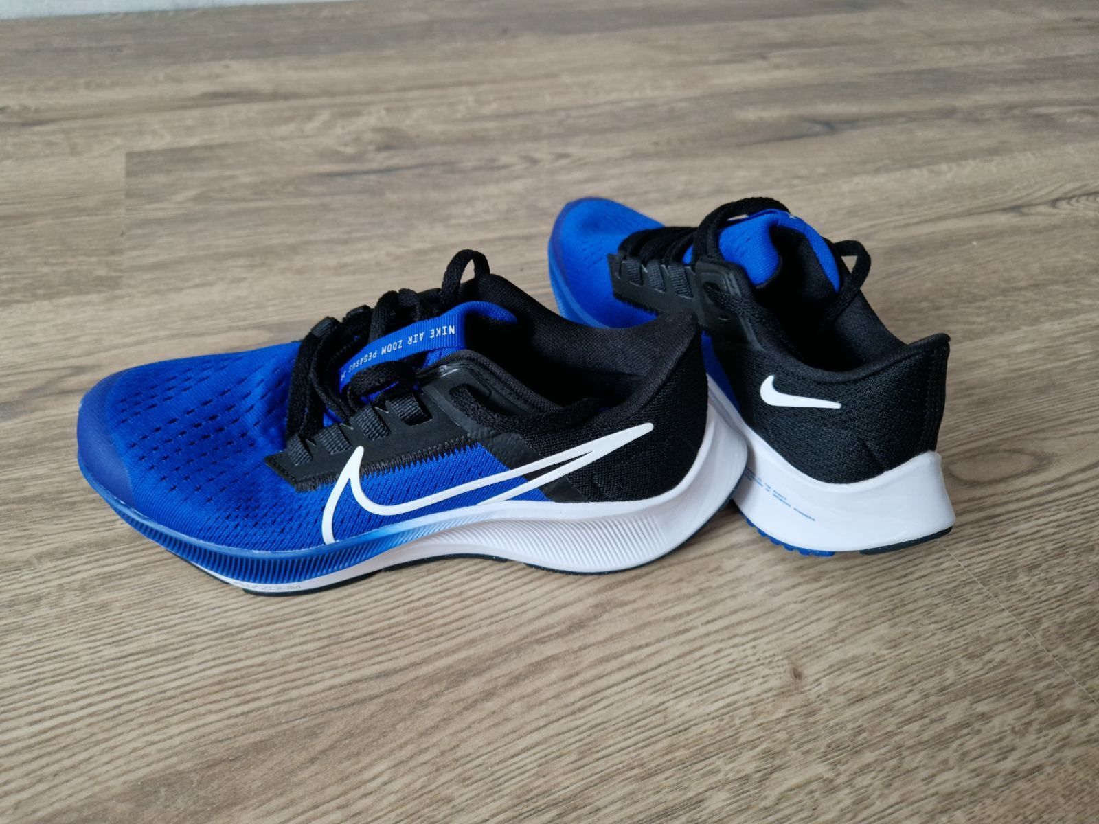 Кроссовки Nike
UK 3
Новые 
1850грн