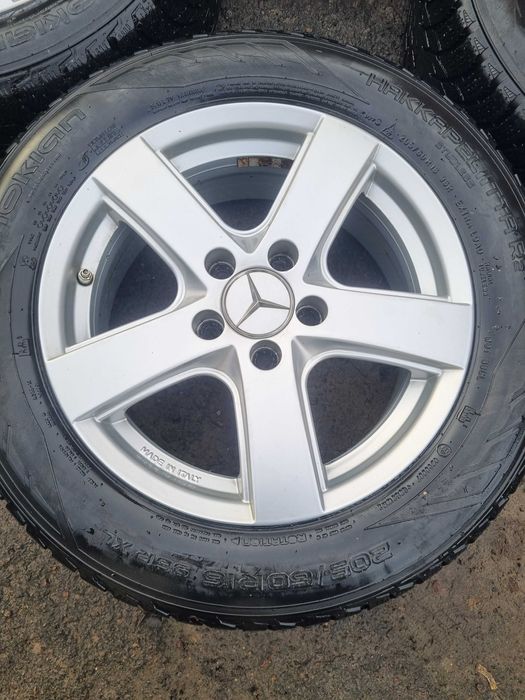 Колеса зимові Мерседес 205/60 R16 NOKIAN