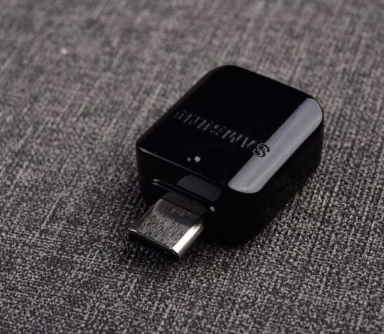 Переходник Samsung TYPE-C->OTG (USB 3.0) подключения флешки к телефону