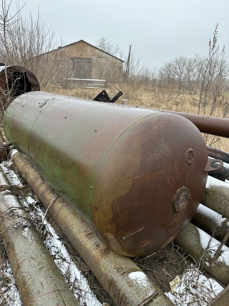 Продам емкость бочку 2-3-10 куб