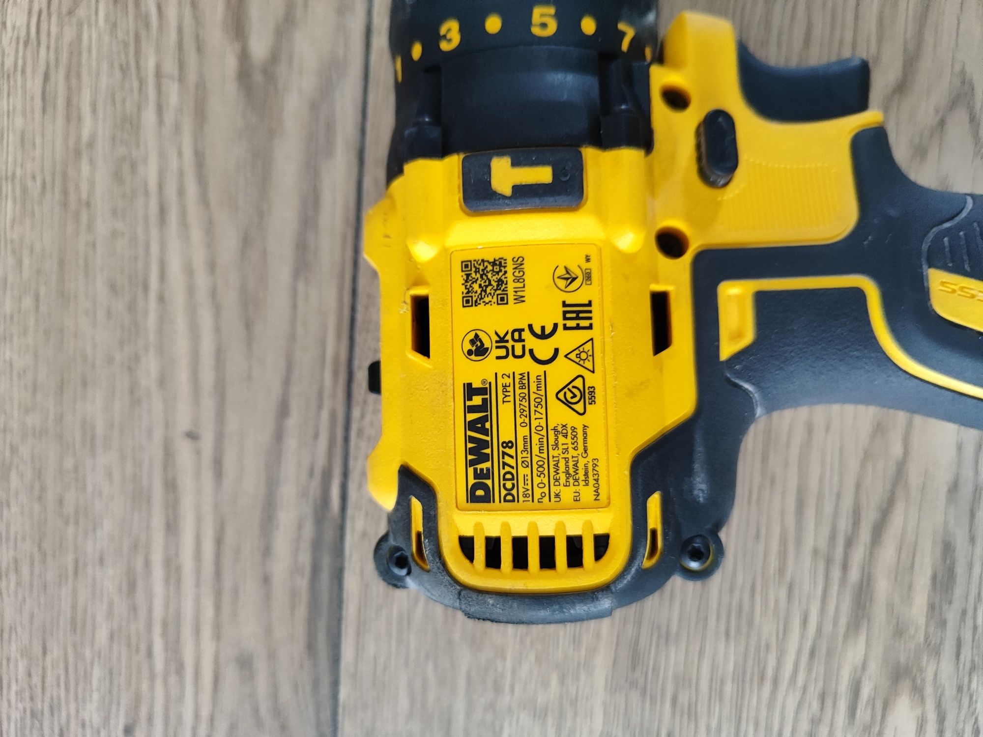 Bezszczotkowa wkrętarka udarowa DeWalt 18v, rok produkcji 2024