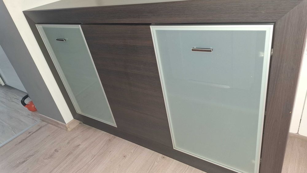 Komoda Black Red White Wenge i mleczne szkło