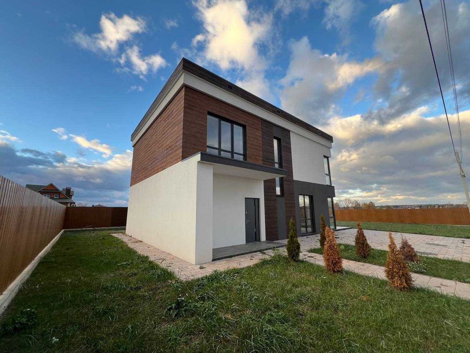 Будинок / 212м2 / біля озера / Чистовий ремонт / Без комісії