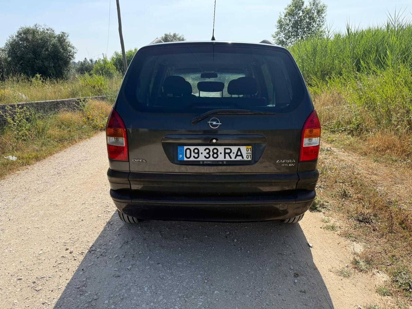 Opel Zafira A 2.0 DTI Comfort – 2001