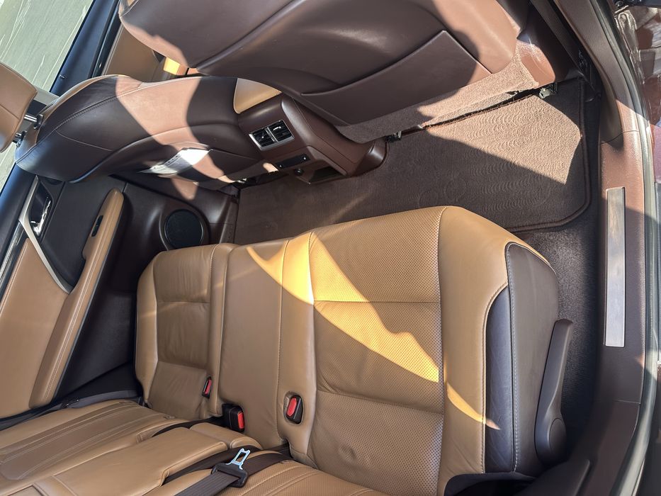 Продам Lexus RX300 2018 года