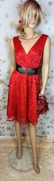 Czerwona sukienka koronkowa Orsay, rozkloszowana, r. 38