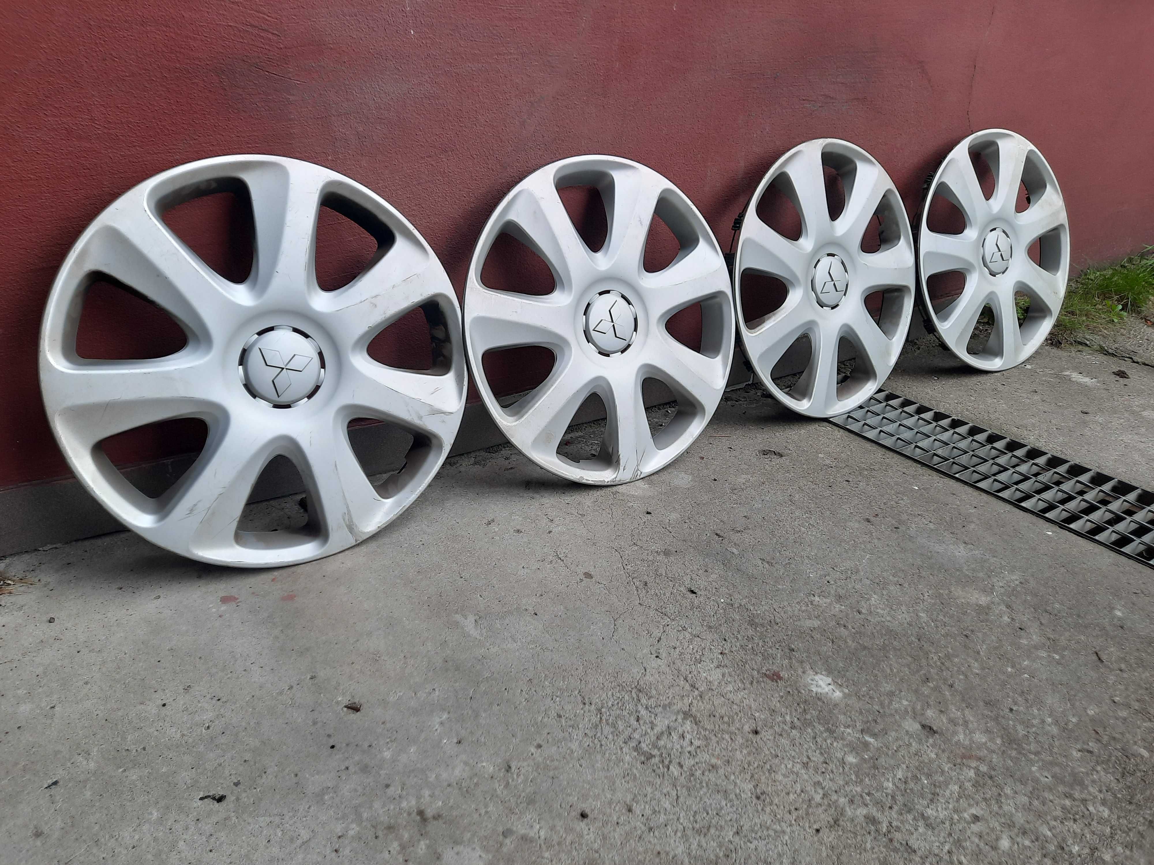 4 x oryginalne kołpaki Mitsubishi R16