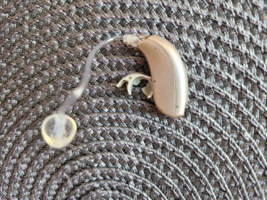 Komplet aparatów słuchowych do obu uszu KIND
600
 zł