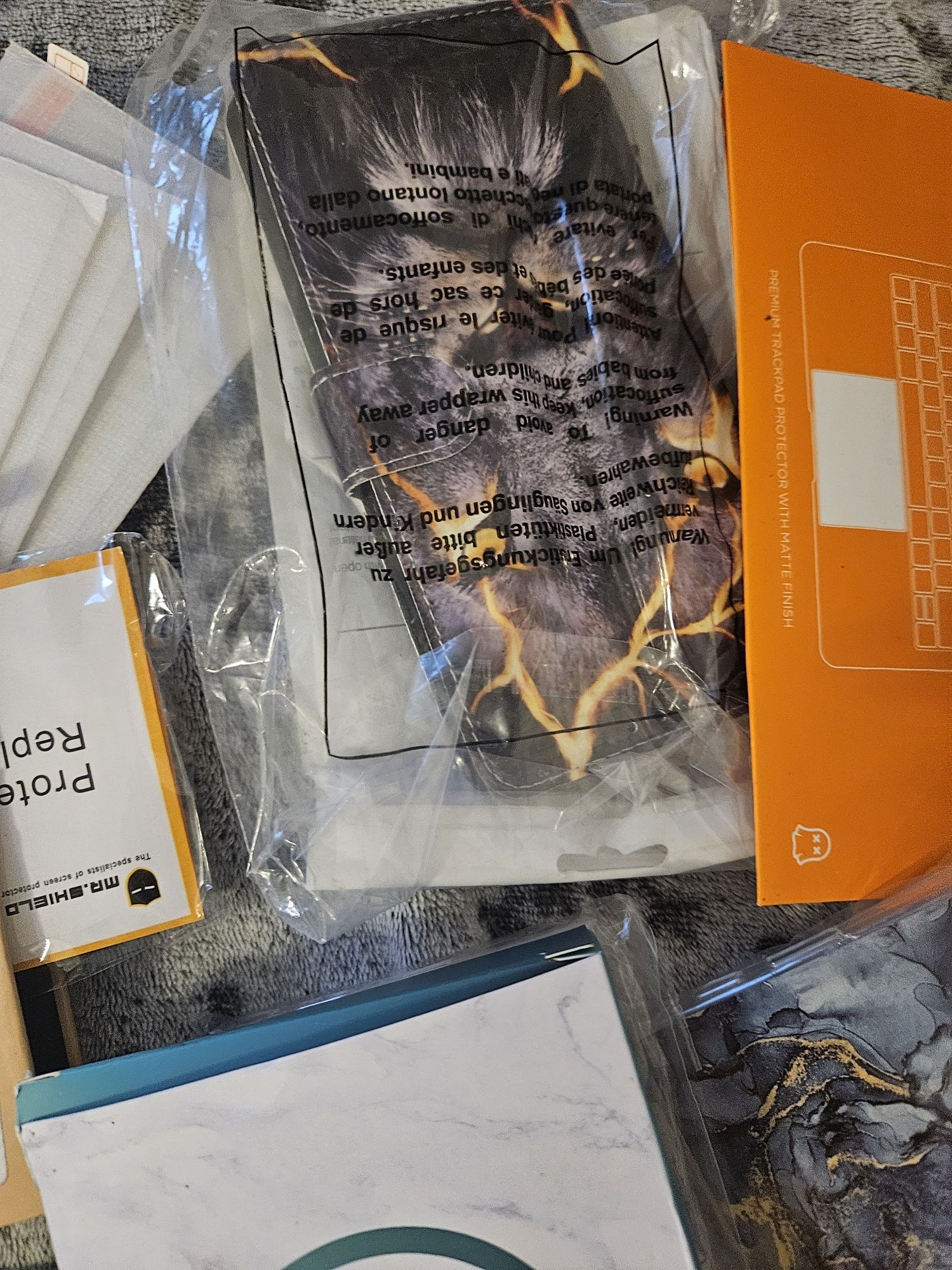 Nowe szkła ochronne, etui do telefonów mix