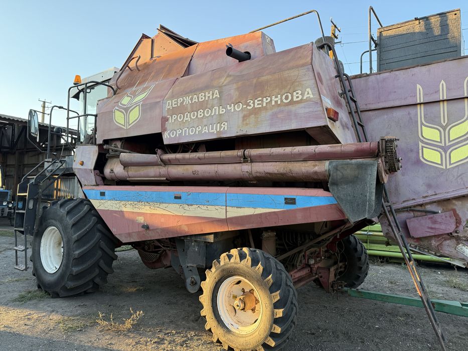 Комбайн Палессе/ Полісся / Полессе / Полесье