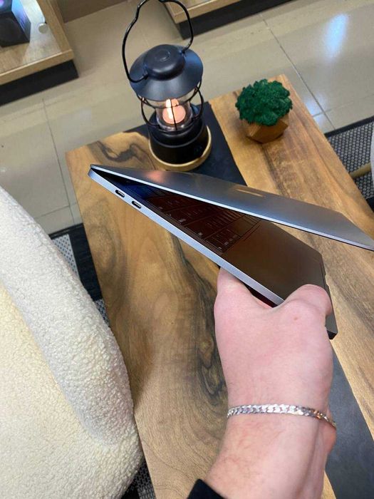 Ноутбук Apple MacBook Pro 13" i5/8/256GB Space Gray (MR9Q2) 2018