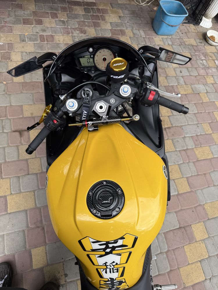 Yamaha R6 2005 року yoshimura оригинал
