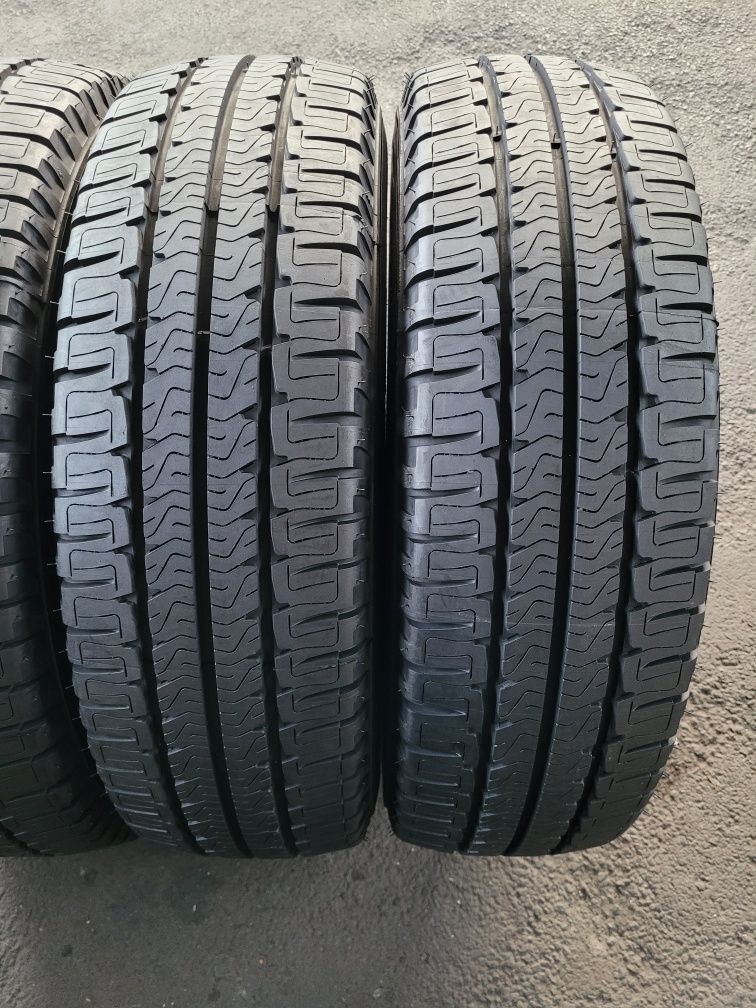 Kpl Opon Letnich Michelin Agilis Camping 225.75.16 CP Rok 2021