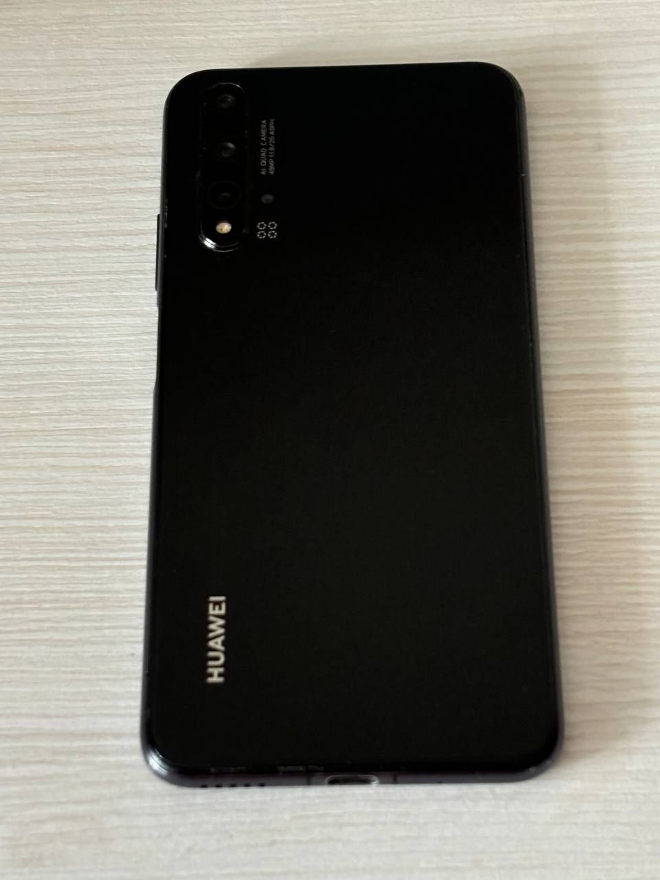 Телефон Huawei Nova 5T
В iдеальному робочому станi.
Хар