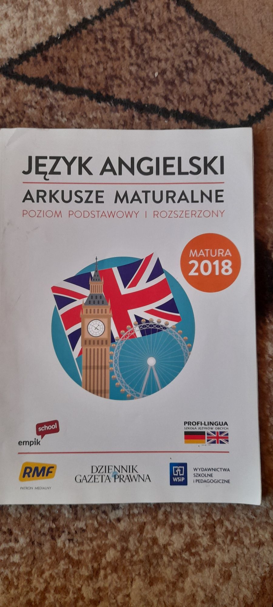 Język angielski -  arkusze maturalne - poziom podstawowy i rozszerzony