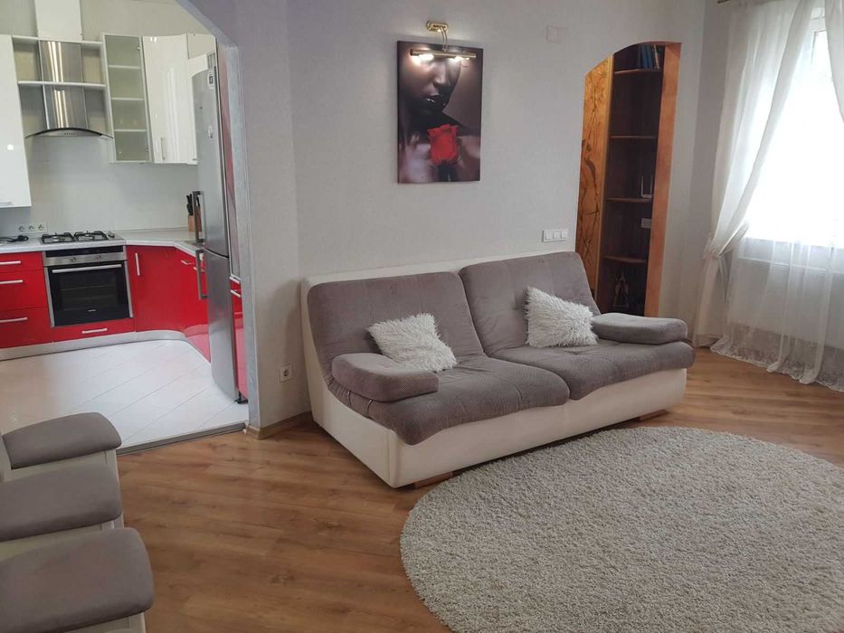 2-х кімнатна квартира , м. Кам'янка-Бузька,  ЦЕНТР