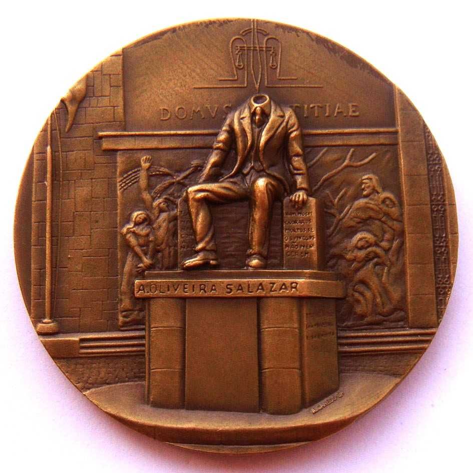 Medalha de Bronze da Decapitação da Estátua de Oliveira Salazar