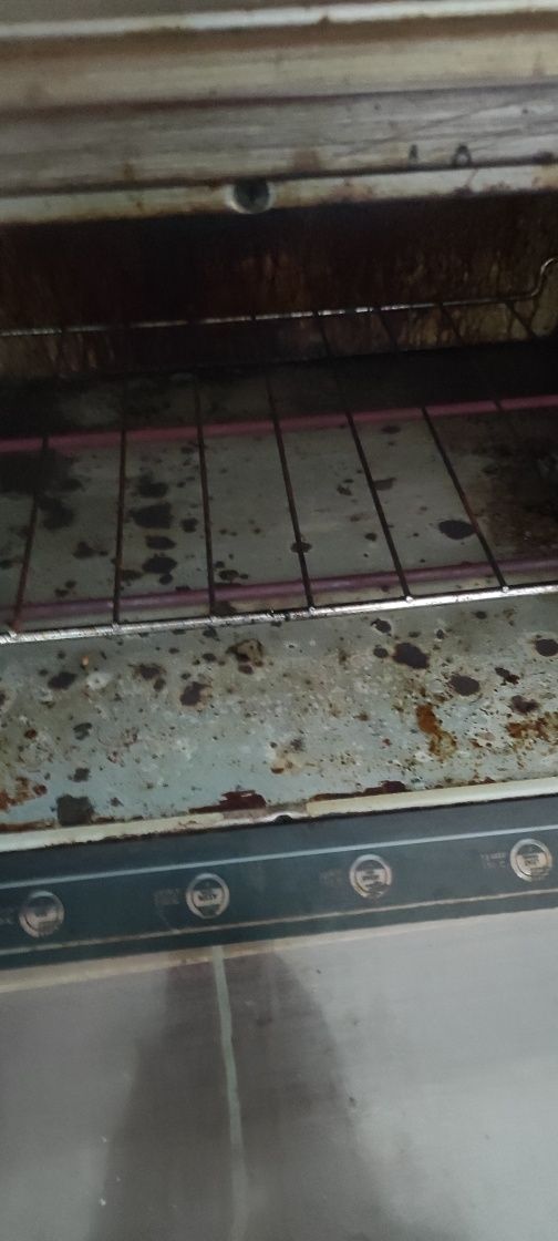 Духовка сатурн стіл