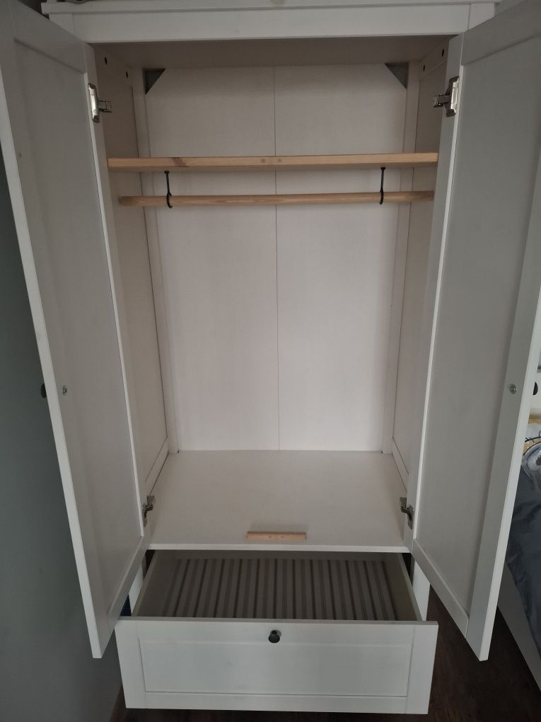 Zestaw mebli Ikea sundvik