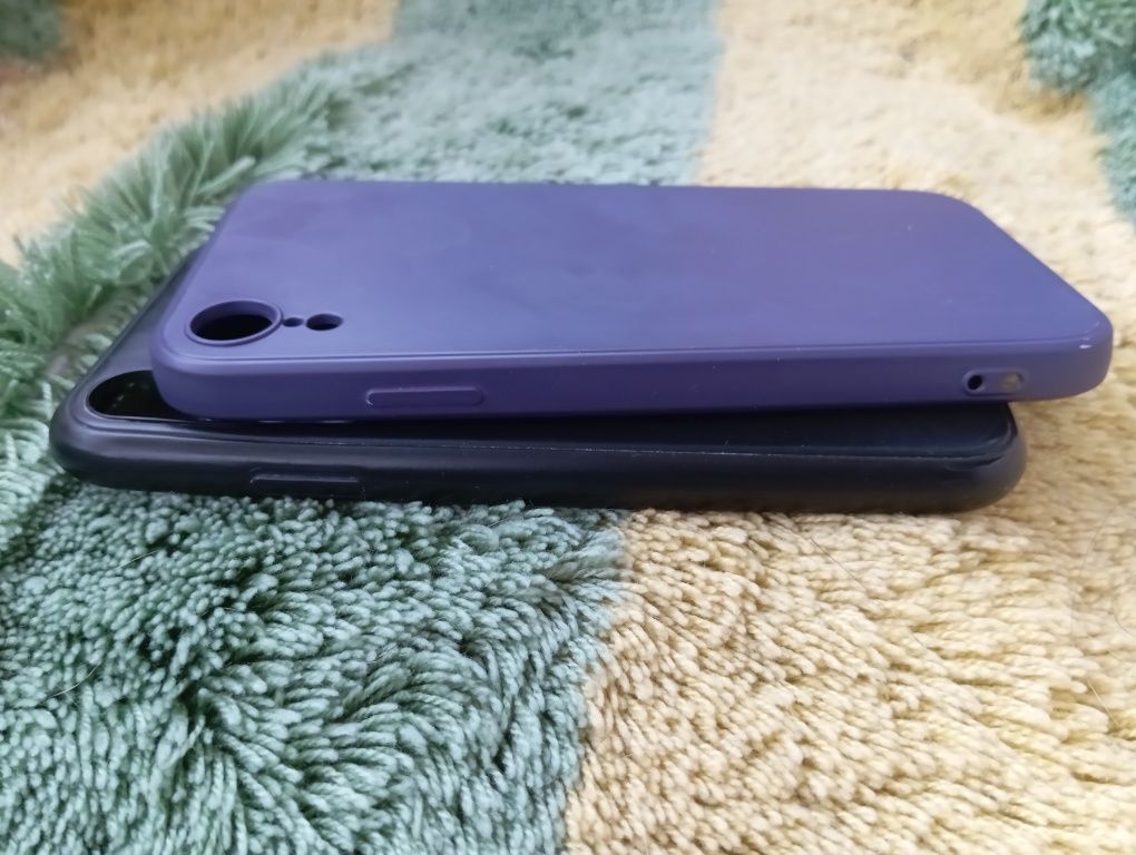 Продам чехол на айфон XR iPhone xr и iPhone 7 plus в отличном состояни