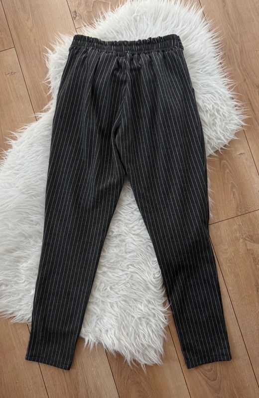 Spodnie w paski eleganckie dresowe rurki kieszenie damskie