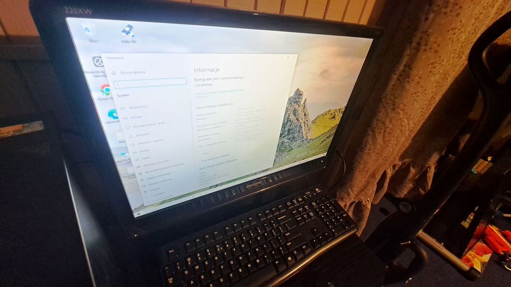 Philips Monitor panoramiczny LCD 22" 
220XW8FB/00