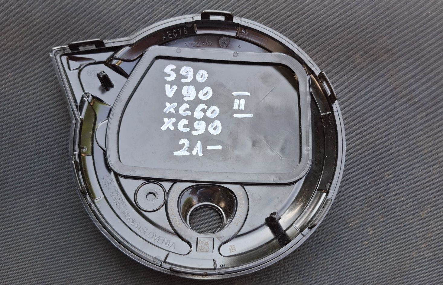 Emblemat Logo Znaczek Volvo Kamera XC40 60