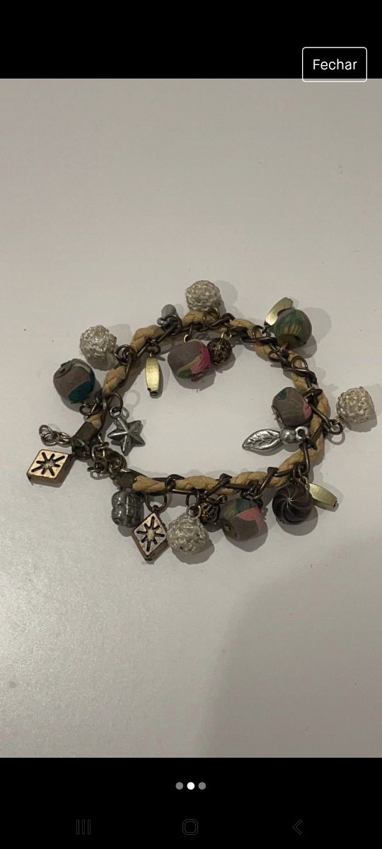Pulseira com tamanho ajustável