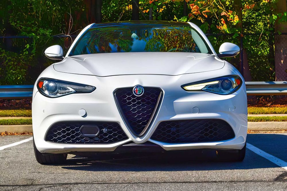 Alfa Romeo Giulia      2017