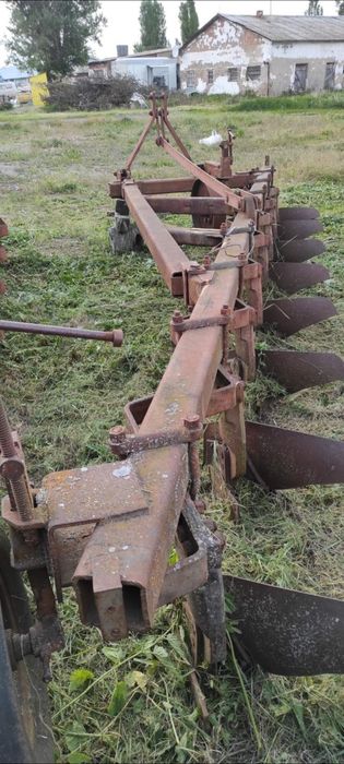 Плуг ПЛН 8 Плуг 8 Плуг ПНБ 8 Плуг ПЛН -8-40 под Трактор Кировец К-700