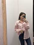 Стильна oversize сорочка в смужку рожевого кольору блузка стиль zara