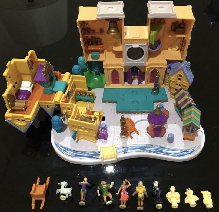 Polly Pocket / bluebird Notre Dame COMPLETO (vintage / antigo) Disney