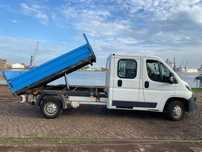 Peugeot Boxer  Peugeot Boxer wywrotka 3-stronna, 7 miejsc
