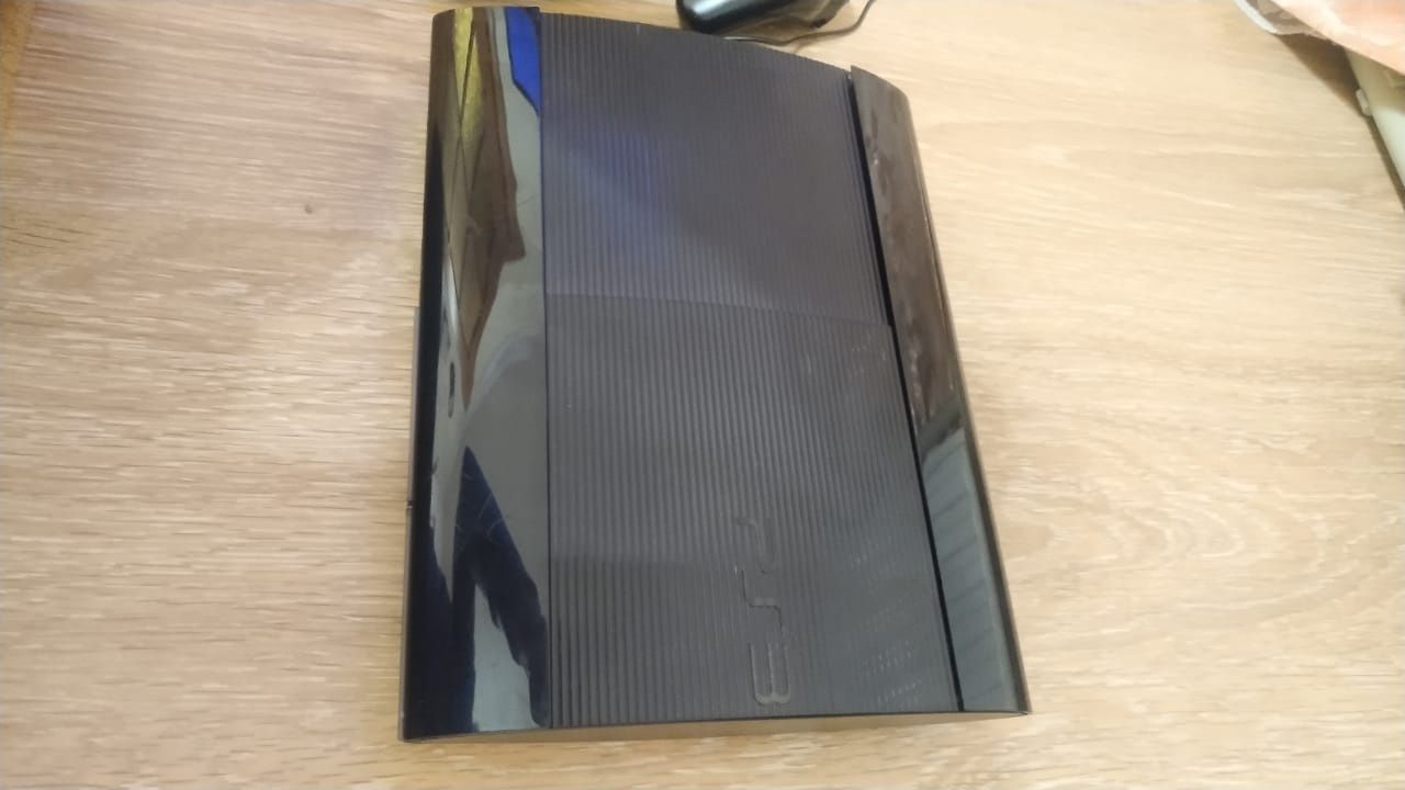 Sony Playstation 3 PS3 Super Slim 500Gb
