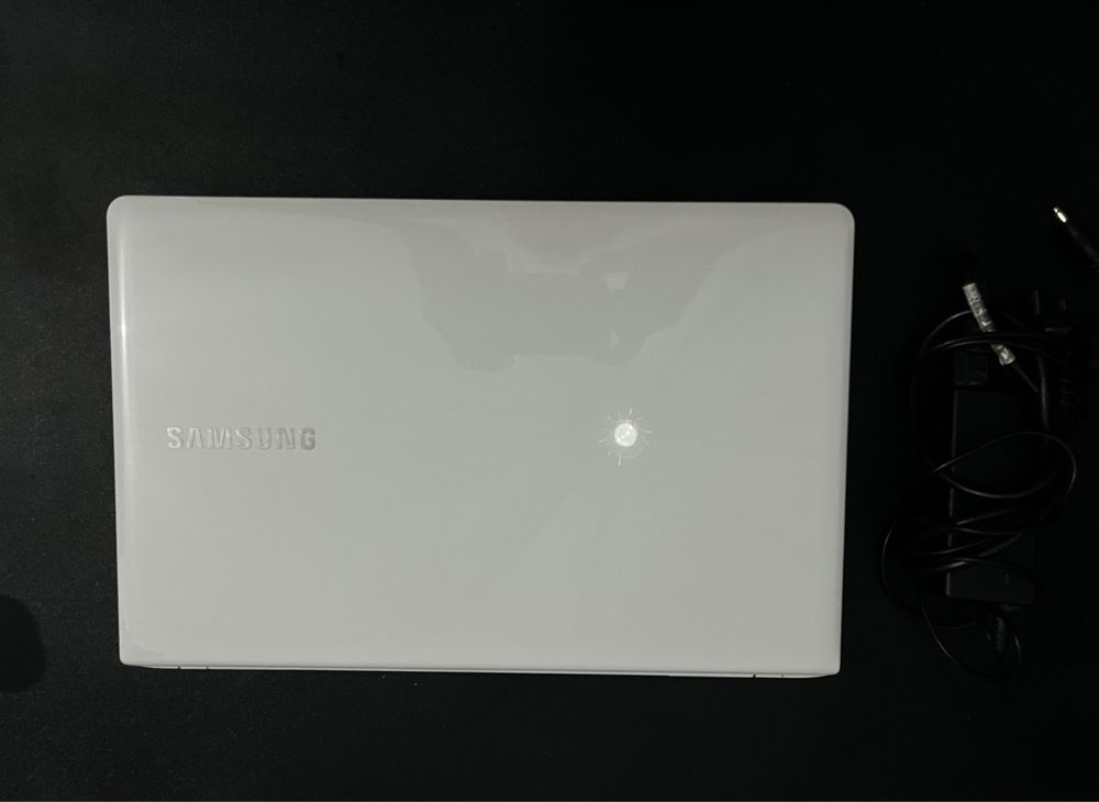 Laptop Samsung NP270