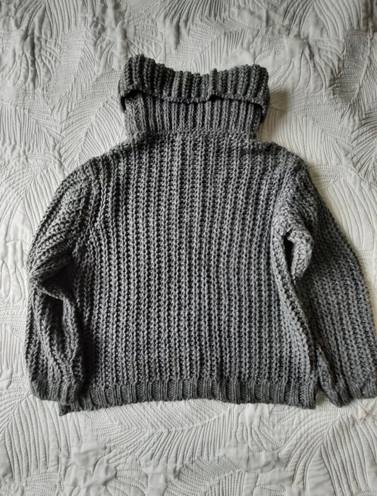 Sweter z luźnym golfem Made in Italy, roz. S