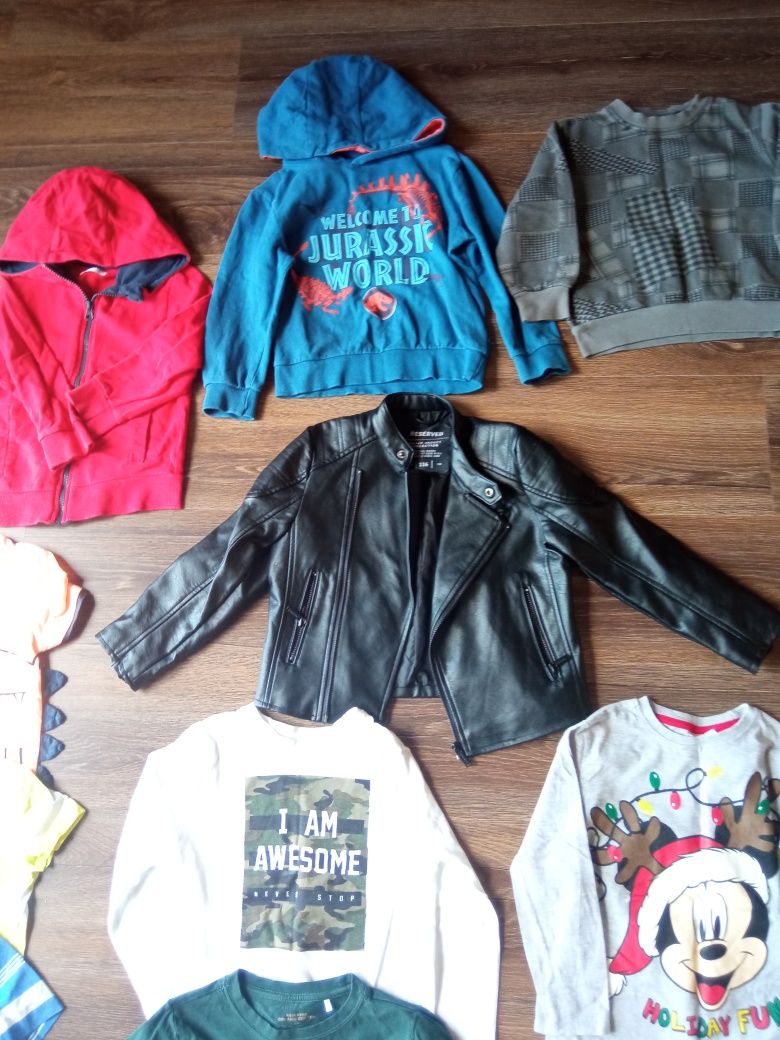 Ubranka dla chłopca 110 / 116 kurtka, bluza, spodnie, koszulka,