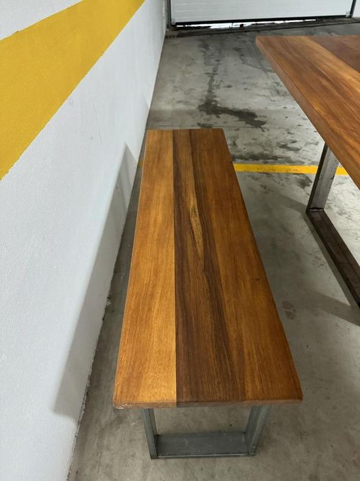 Mesa jantar em madeira exótica feita à mão