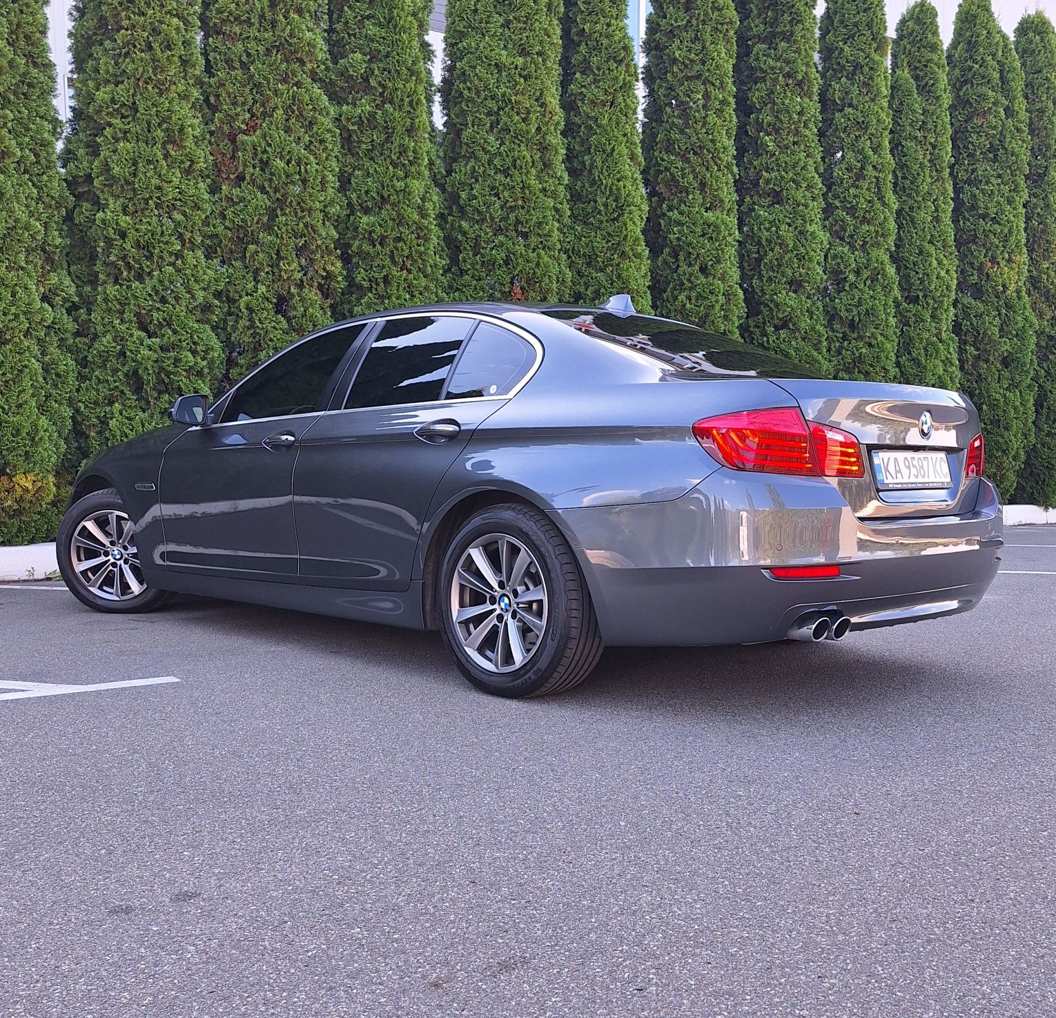 BMW 520 i, бензин офіційна