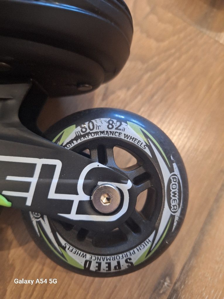 Rolki Blackwheels Slalom Czarny Zielony, roz. 42, średnia 80mm,  82A,