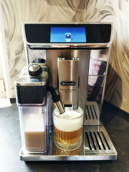 Кавомашина Delonghi primadonna elite