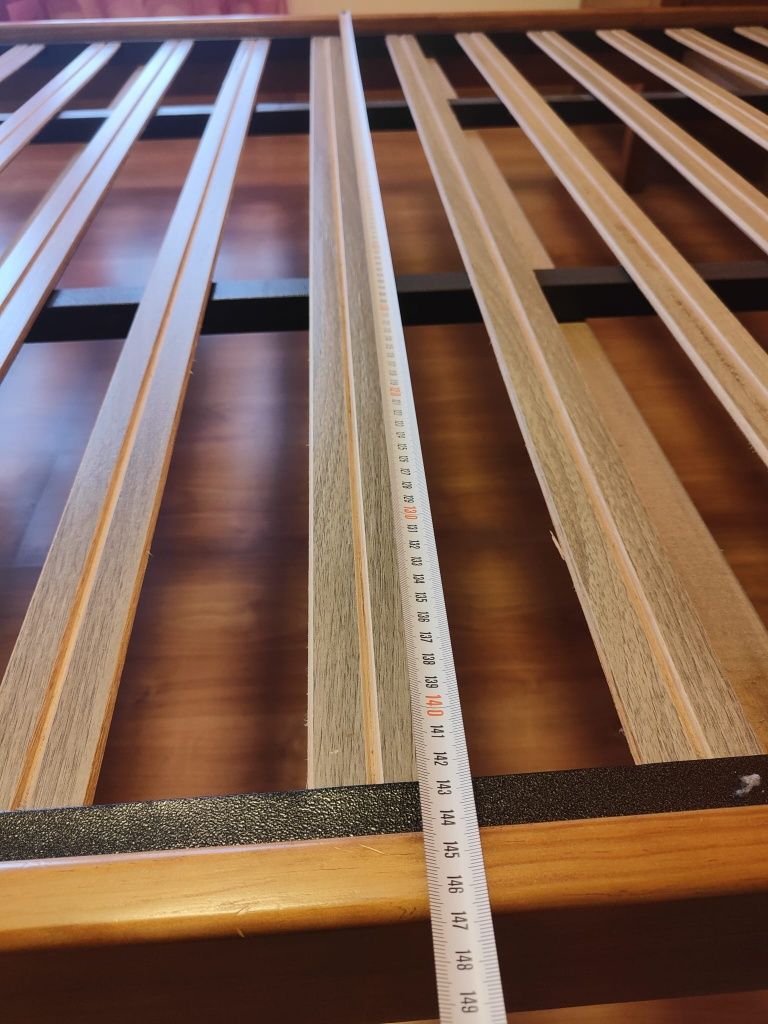 Cama de casal com estrado